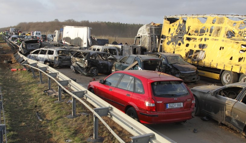 Karambol na niemieckiej autostradzie /Getty Images