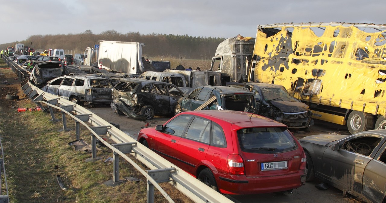 Karambol na niemieckiej autostradzie /Getty Images