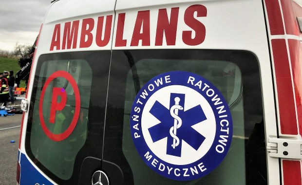 Karambol na "ósemce" koło Kłodzka. Kilka osób rannych