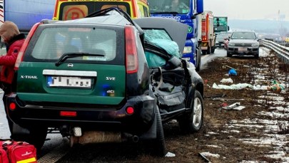 Karambol na S3. Pięć osób rannych, potężne utrudnienia 