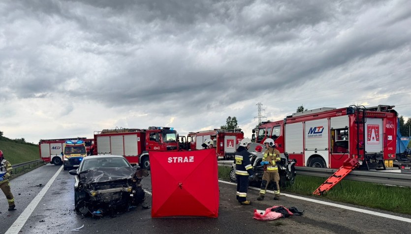 Karambol na S7. Jedna osoba nie żyje