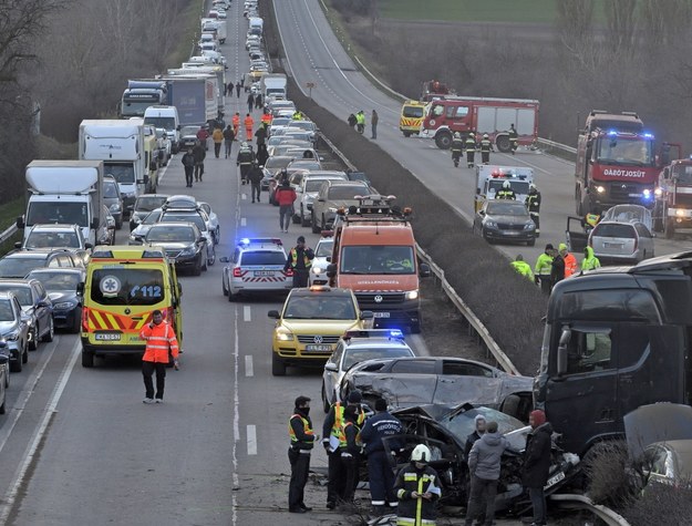 Karambol na węgierskiej autostradzie /Peter Lakatos /PAP/EPA