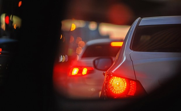 Karambol w Świętokrzyskiem. Jedna osoba ranna