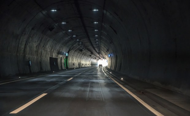 Karambol w tunelu na S1. Pięć osób poszkodowanych