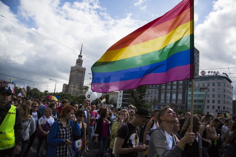 Karania za znieważanie we względu na orientację seksualna domagają się organizacje gejowskie /Andrzej Hulimka/Reporter /East News