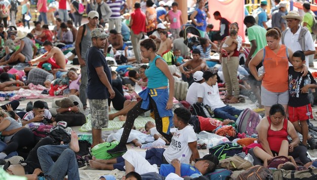 Karawana migrantów z Hondurasu /JOSE MENDEZ /PAP/EPA