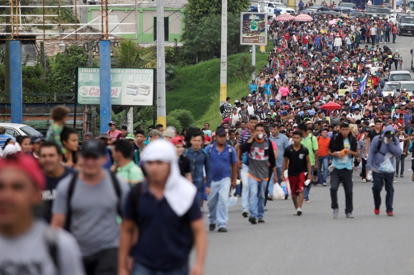Karawana migrantów zmierza w stronę USA /REUTERS/ Jorge Cabrera /Agencja FORUM