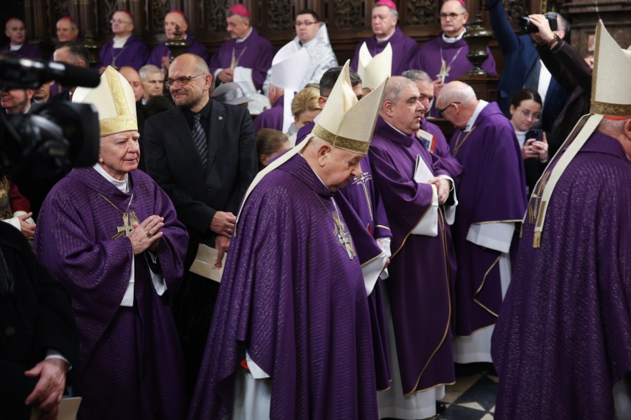 Kard. Grzegorz Ryś na uroczystym ingresie w katedrze na Wawelu; Kraków, 20 grudnia 2025 /PAP/Łukasz Gągulski /PAP