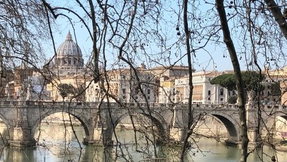 Kard. Krajewski "Robin Hoodem papieża". "Jeśli dostanę karę, to zapłacę"
