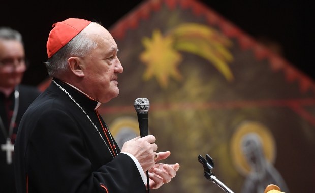 Kard. Nycz: Krzyż w Sejmie powinien pozostać