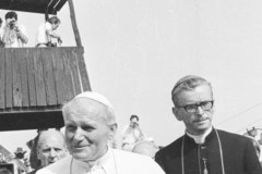 Kardynał Franciszek Macharski - archiwalne zdjęcia