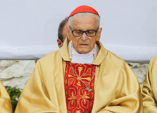 Kardynał Franciszek Macharski przebywa w szpitalu /Jan Graczyński /East News