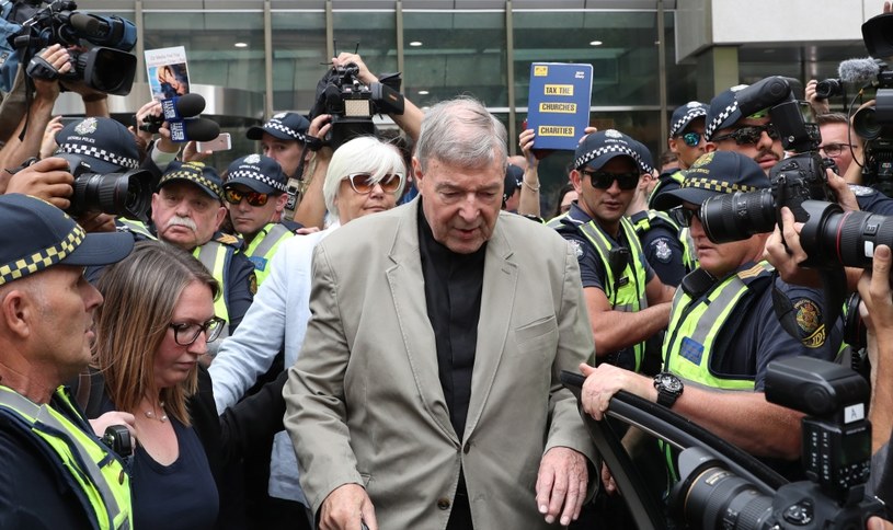 Kardynał George Pell /DAVID CROSLING /PAP/EPA
