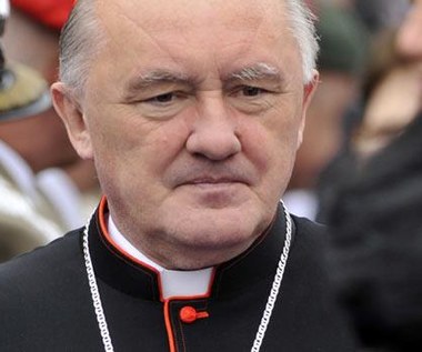 Kardynał Nycz we łzach po pokazie "Piąte: nie odchodź"