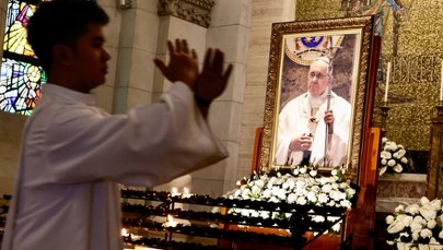 Kardynał oburzony. Pisze o "starcach z peryferii"