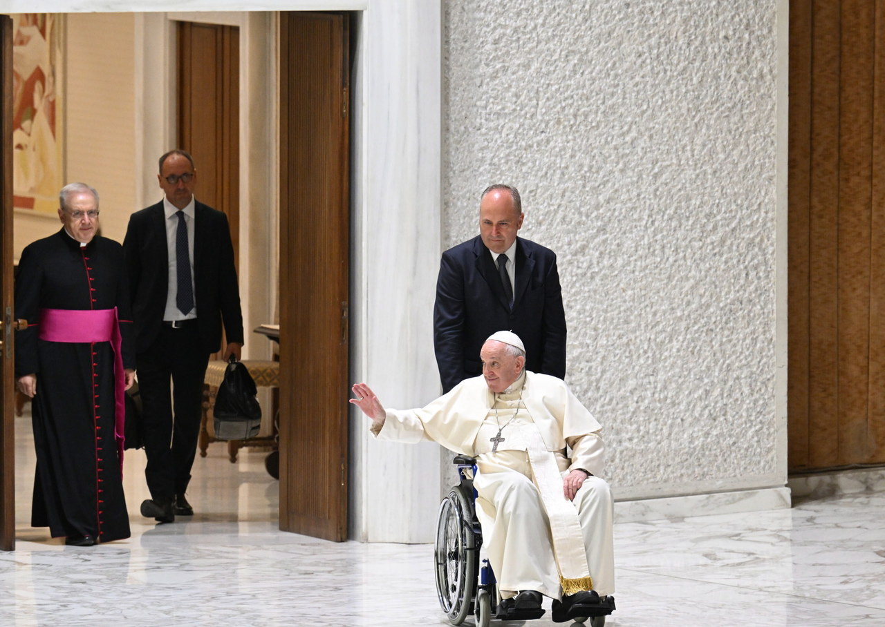 Kardynał Parolin: Nic się nie zmieniło, papież wyraził wolę udania się na Ukrainę