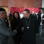 Kardynałowie Dziwisz i Ryś odwiedzili synagogę w Krakowie