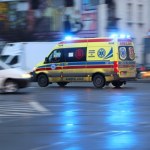 Karetka pędziła na sygnale, kierowca nie ustąpił pierwszeństwa