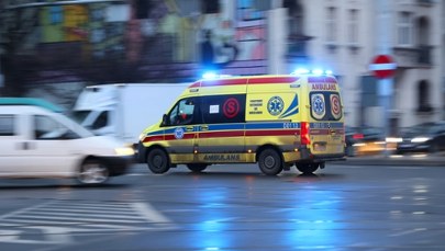 Karetka pędziła na sygnale, kierowca nie ustąpił pierwszeństwa