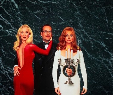 Kariera Hawn zaczęła zwalniać w ostatniej dekadzie XX. wieku. Mimo to wciąż udawało jej się znaleźć ciekawe role. W makabrycznej komedii „Ze śmiercią jej do twarzy” wraz z Meryl Streep walczyła o serce Bruce'a Willisa. 