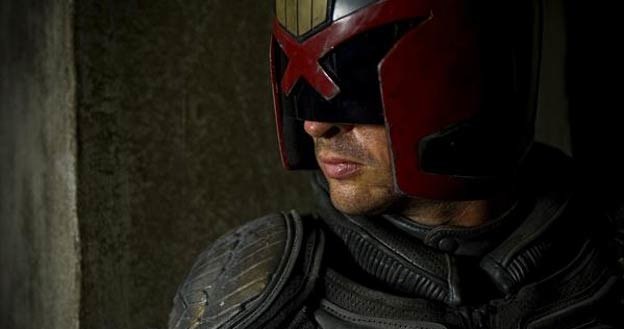 Karl Urban jako Dredd AD 2012 /materiały dystrybutora