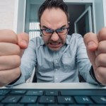 emocje Karmią się Twoją wściekłością. Dlaczego rage bait po prostu się opłaca