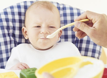Karmienie dziecka łyżeczką wzmacnia mięśnie okrężne ust