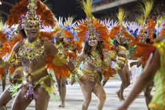 Karnawał w Rio rozpoczęty, tysiące tancerzy bawi publiczność