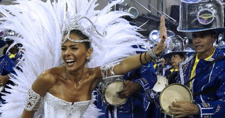 Karnawał w Rio to nieokiełzany żywioł /AFP