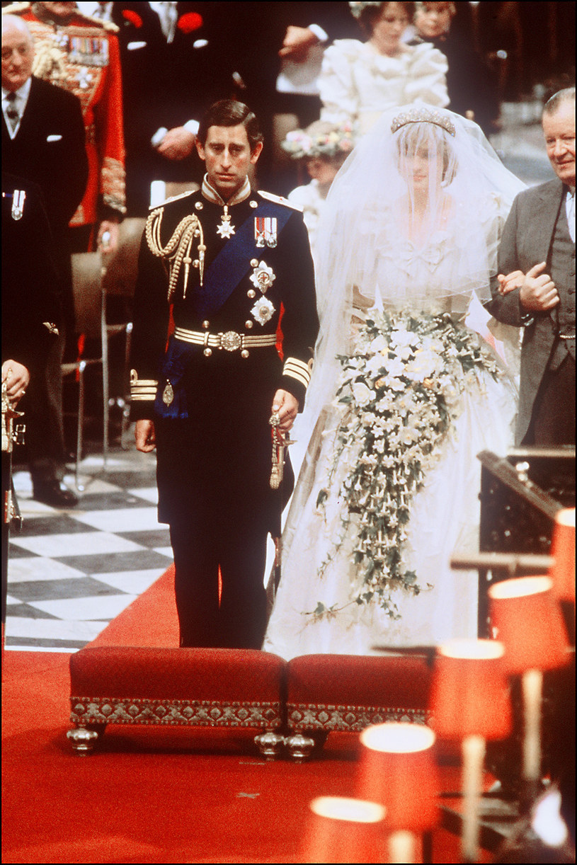 Karol był nieszczęśliwy na własnym ślubie -  wciąż kochał Camillę &nbsp; /AFP