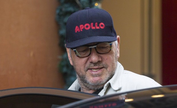 Karol III wspierał Kevina Spaceya. "Jestem za to ogromnie wdzięczny"