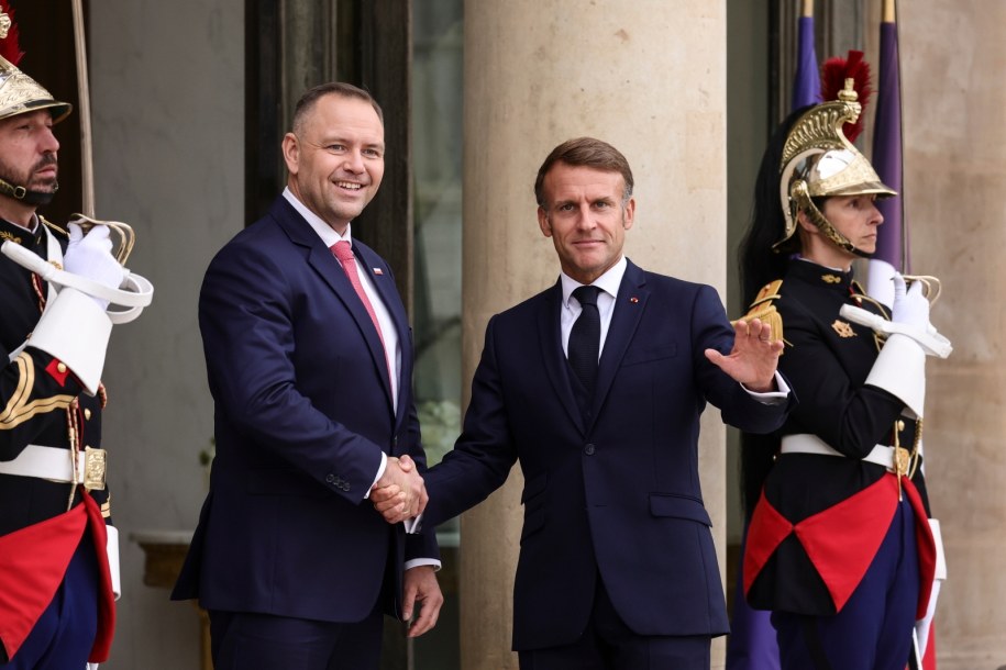 Karol Nawrocki i Emmanuel Macron /Teresa Suarez /PAP/EPA