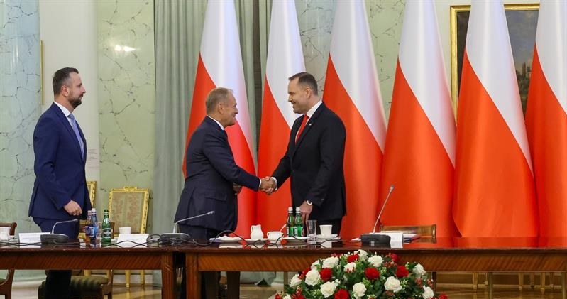 Karol Nawrocki na Radzie Gabinetowej zwrócił się do rządu z pytaniem o stan finansów publicznych /Albert Zawada /PAP