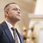 Karol Nawrocki nie jest przeciwny OZE. Tłumaczy weto w sprawie wiatraków