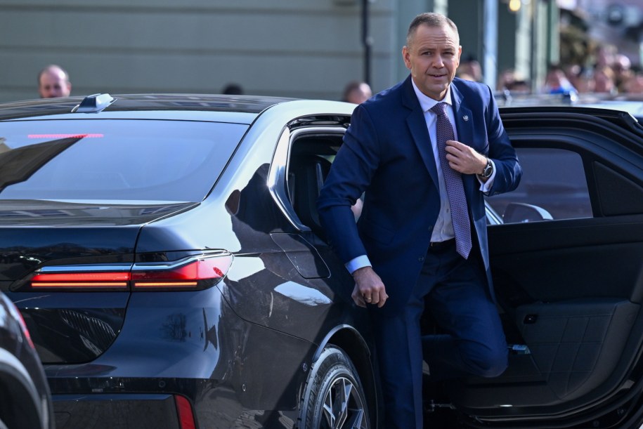 Karol Nawrocki przed spotkaniem z prezydentem Węgier Tamasem Sulyokiem /Darek Delmanowicz /PAP