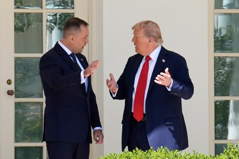 Karol Nawrocki spotkał się z Donaldem Trumpem /PAP/EPA/YURI GRIPAS / POOL /PAP/EPA