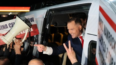 Karol Nawrocki tłumaczy swój gest podczas debaty. "Mogłem poczekać, ale…"