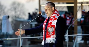 ​Karol Nawrocki z kibicami na Jasnej Górze. "Wiecie, że jestem jednym z was"