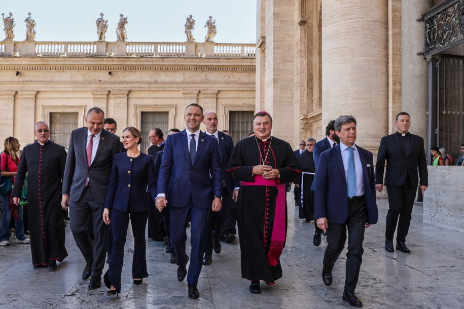 Karol Nawrocki z małżonką w Watykanie /Mikołaj Bujak/KPRP /PAP