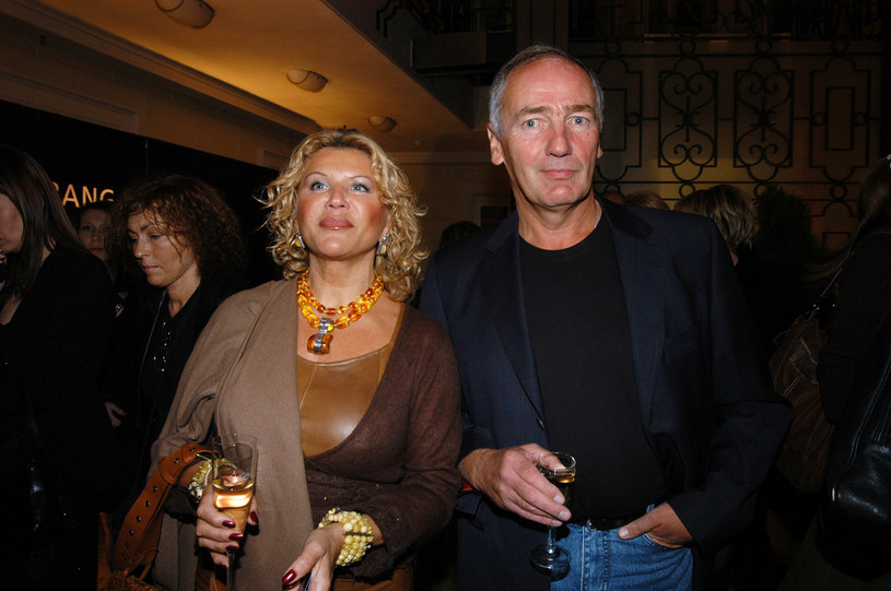 Karol Strasburger z żoną Ireną, 2003 rok /Mikulski