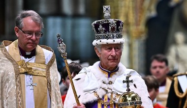 Karola III czeka ponowna koronacja. Tym razem nie będzie luksusowo