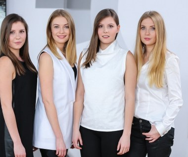 Karolina i Paulina Chapko mają dwie młodsze o 10 lat siostry. Alicja i Aleksandra też są... bliźniaczkami! Jedna starsza od drugiej o 5 minut. I jak one, swoją przyszłość wiążą z aktorstwem - obie studiowały w łódzkiej Szkole Filmowej. 

Aleksandra skończyła już Wydział Aktorski i pracuje w krakowskim teatrze Bagatela. Alicja kontynuuje studia na Wydziale Organizacji Sztuki Filmowej. 

Alicję i Aleksandrę mogliśmy już oglądać w serialowych epizodach w "Drugiej szansie" i  "M jak miłość", zaliczyły też kinowy debiut w "Soyerze" Łukasza Barczyka.