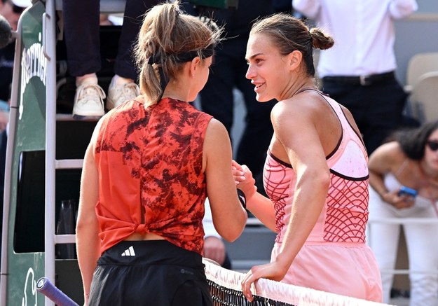 Karolina Muchova i Aryna Sabalenka /CAROLINE BLUMBERG /PAP/EPA