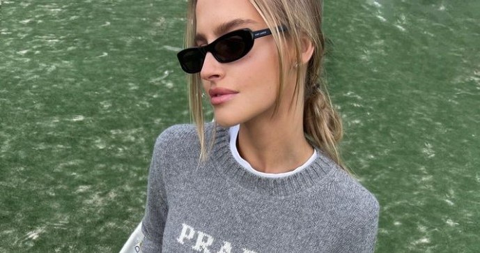 Karolina Pisarek w stylizacji preppy. /@Karolina Pisarek /Instagram