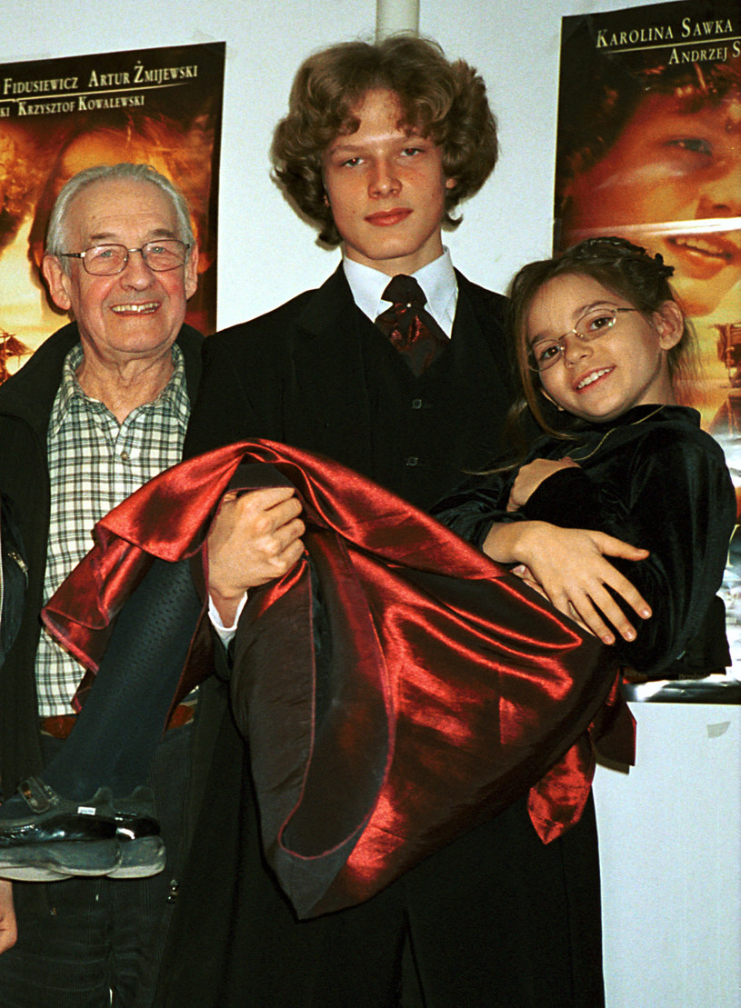 Karolina Sawka, Adam Fidusiewicz i Andrzej Wajda w 2001 roku /Fidusiewicz /AKPA