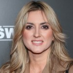 Karolina Szostak na zdjęciu z dzieciństwa