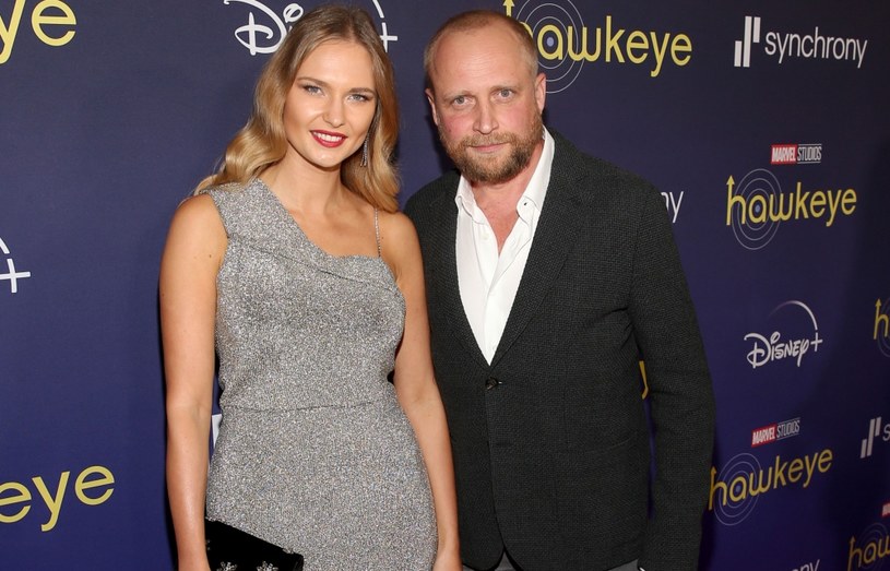 Karolina Szymczak i Piotr Adamczyk na premierze serialu Disney+ "Hawkeye" /Jesse Grant /Getty Images