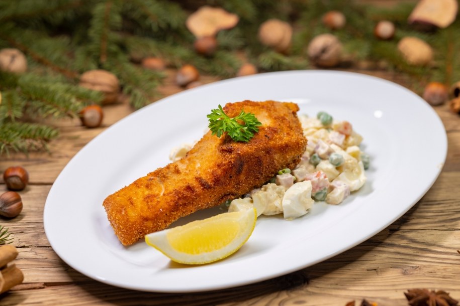 Karp – król wigilijnego stołu. Dlaczego warto go jeść nie tylko od święta? /Shutterstock