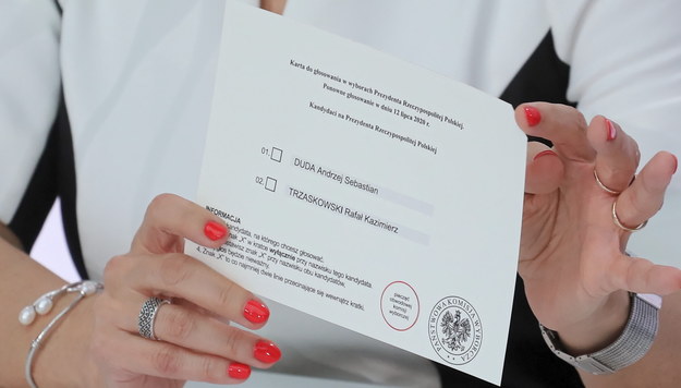 Karta do głosowania /Paweł Supernak /PAP