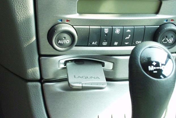 Karta Hands Free w Renault Laguna II /INTERIA.PL